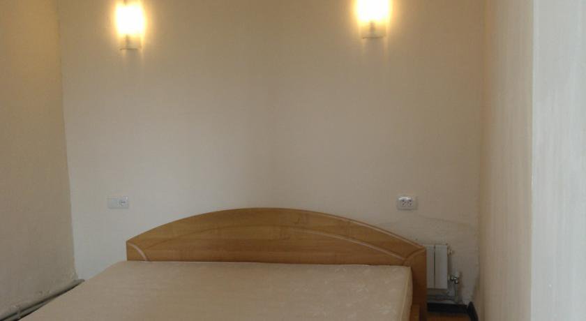 Гостиница Guest House on Artilleriyskaya Алушта
