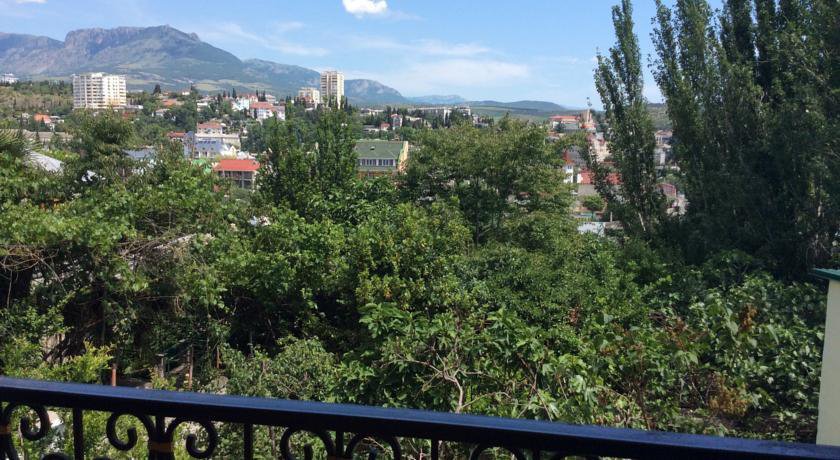 Гостиница Guest House on Artilleriyskaya Алушта